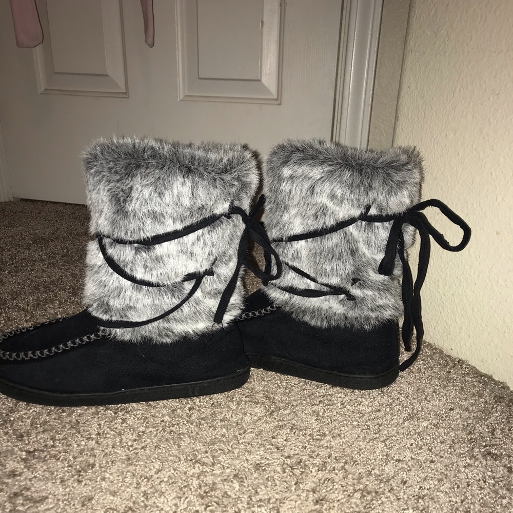 Fuzzy lace up boots